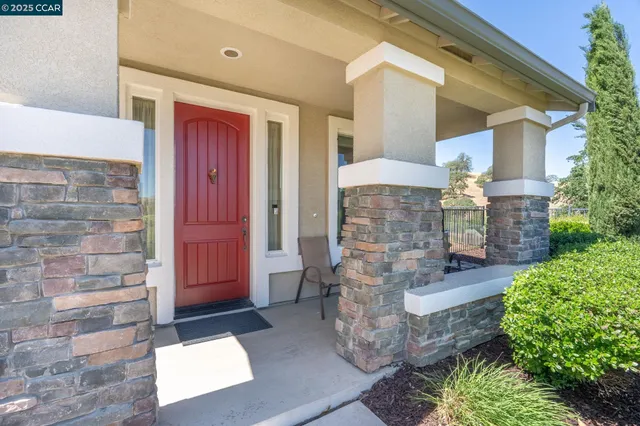 $569,950 | 9028 Tee Court, Patterson, CA 95363