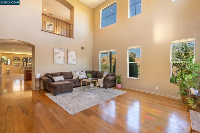 $569,950 | 9028 Tee Court, Patterson, CA 95363