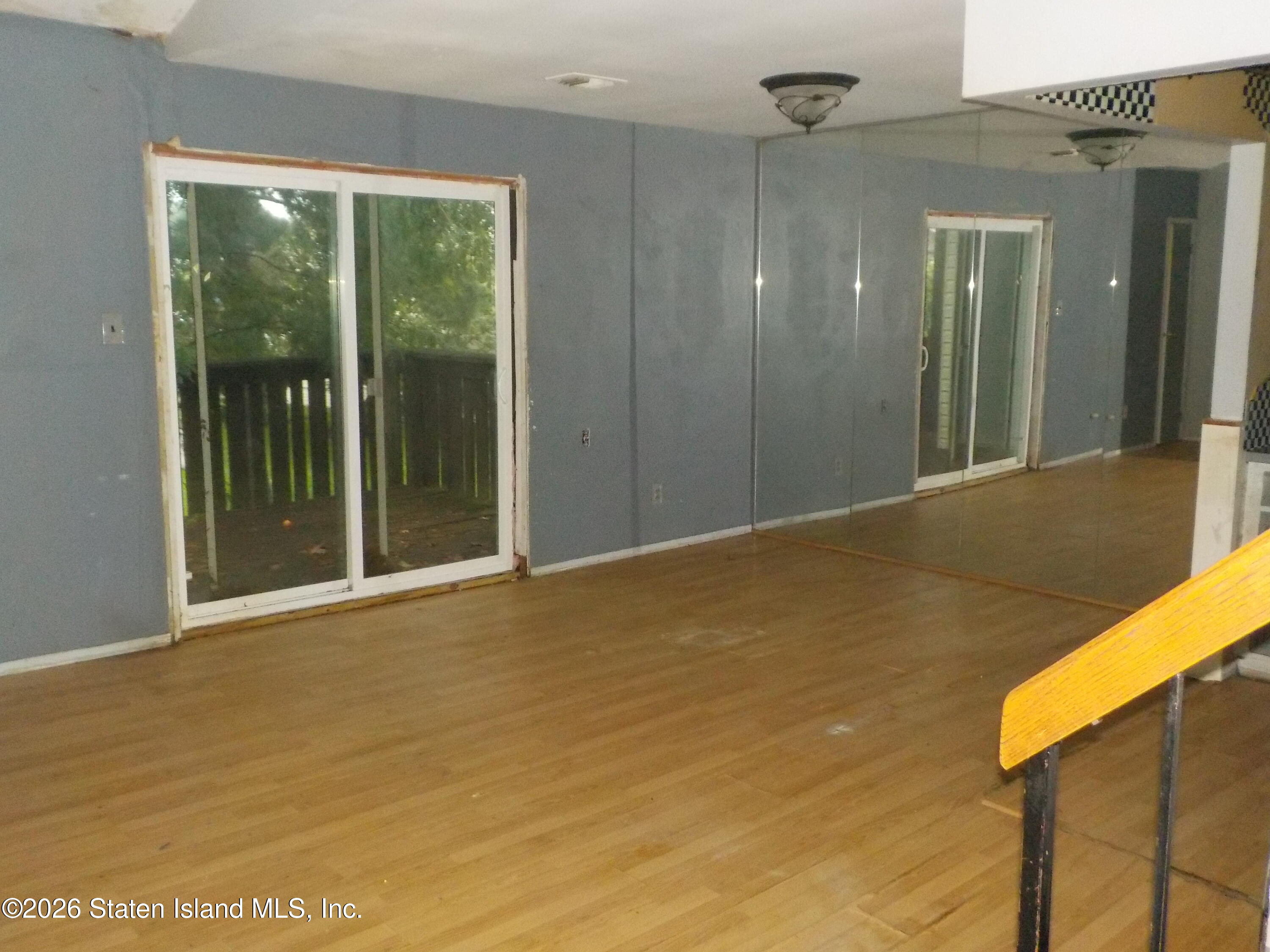 110 Timber Ridge Drive Staten Island, NY 10306 - Photo 6 of 9 DSCN8211