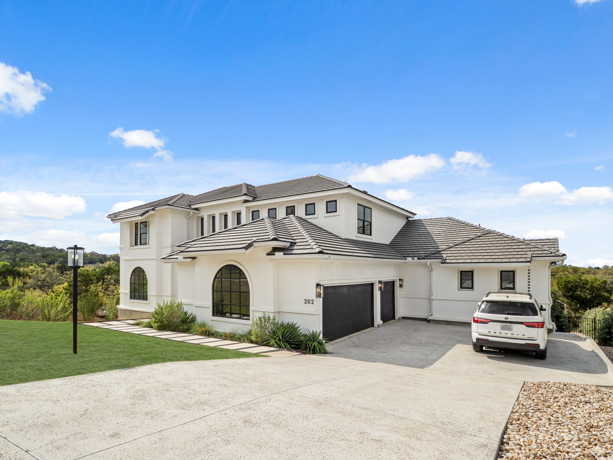 202 Lodestone Cove Austin, TX 78738 - Photo 3 of 40