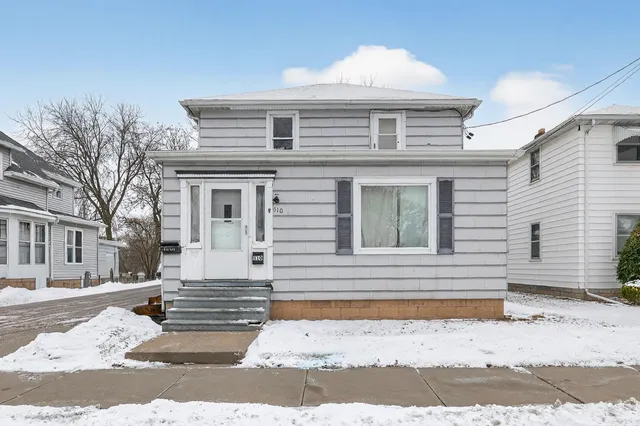 $234,900 | 510 North Clark Street, Appleton, WI 54911
