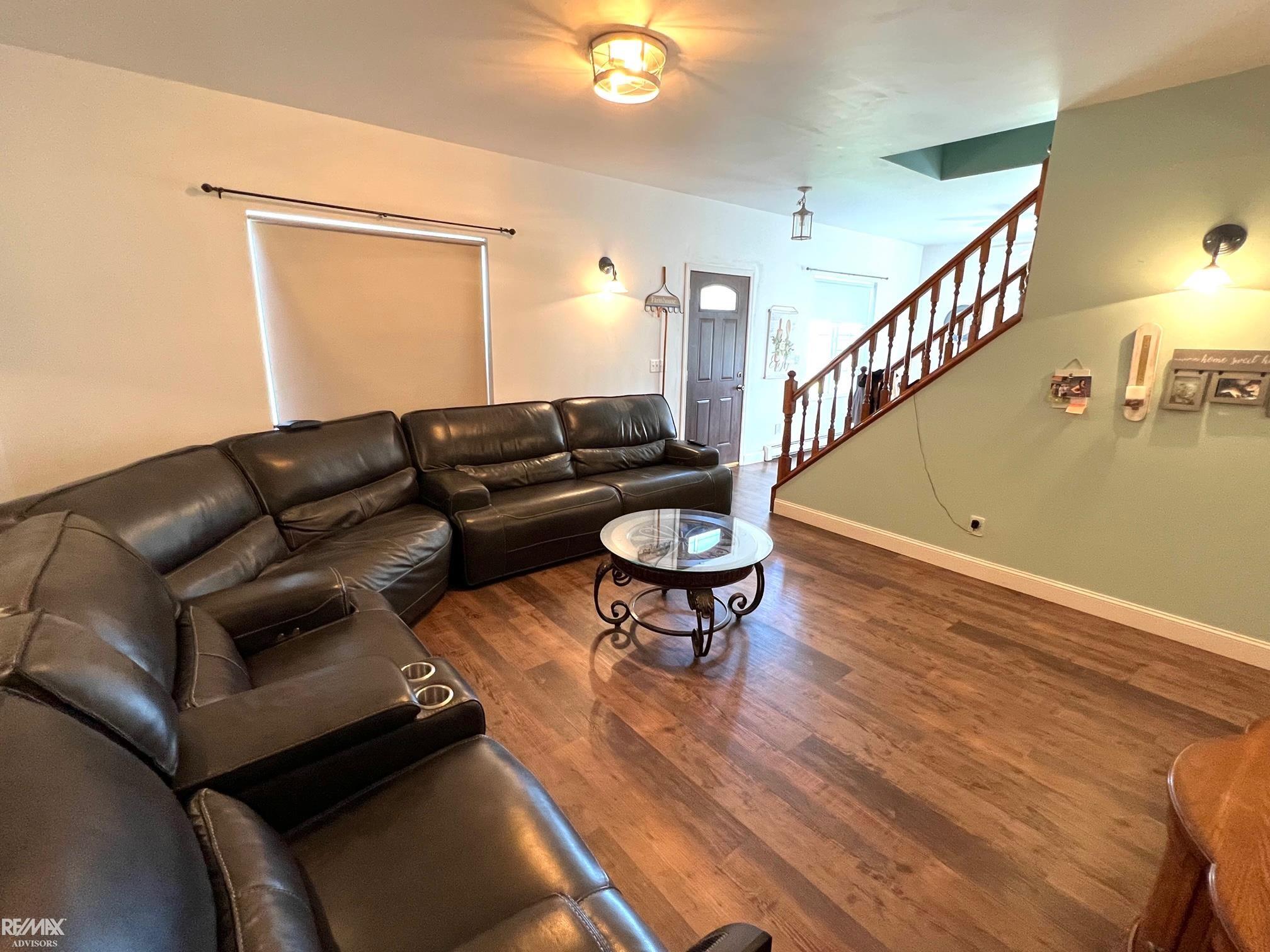 33920 Schneider Road Chesterfield, MI 48047 - Photo 13 of 24