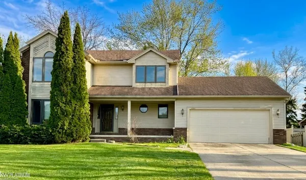 $301,000 | 1701 South Delano Street, St. Clair, MI 48079