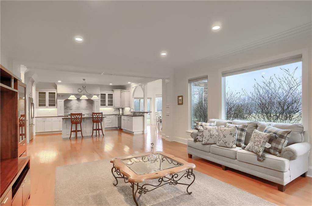 210 Logan Road Gibsonia, PA 15044 - Photo 17 of 37 Gallery Image 17