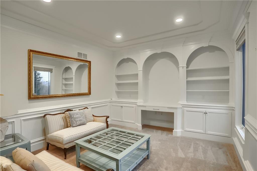 210 Logan Road Gibsonia, PA 15044 - Photo 4 of 37 Gallery Image 4
