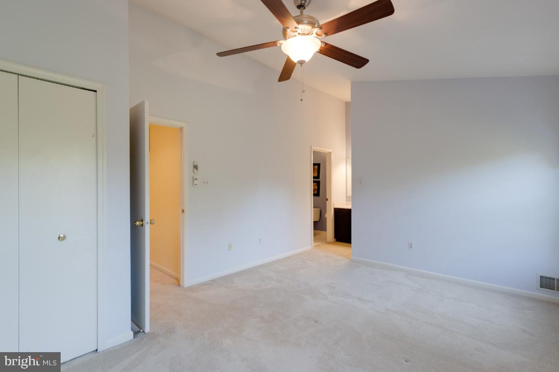 6192 Good Hunters Ride Columbia, MD 21045 - Photo 19 of 42 Primary Bedroom w/ Private Bathroom