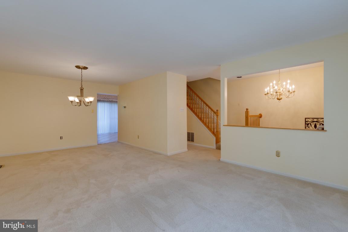 6192 Good Hunters Ride Columbia, MD 21045 - Photo 6 of 42 Spacious Living Room