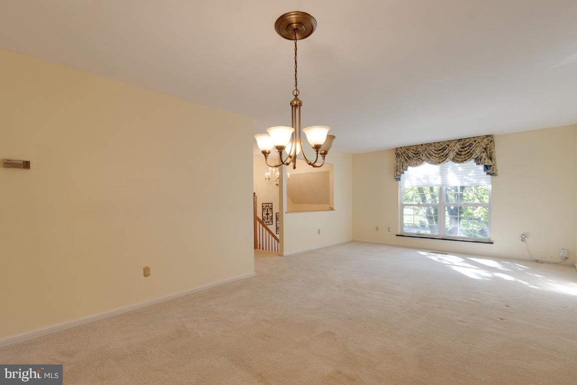 6192 Good Hunters Ride Columbia, MD 21045 - Photo 8 of 42 Dining Room/Living Room Combo
