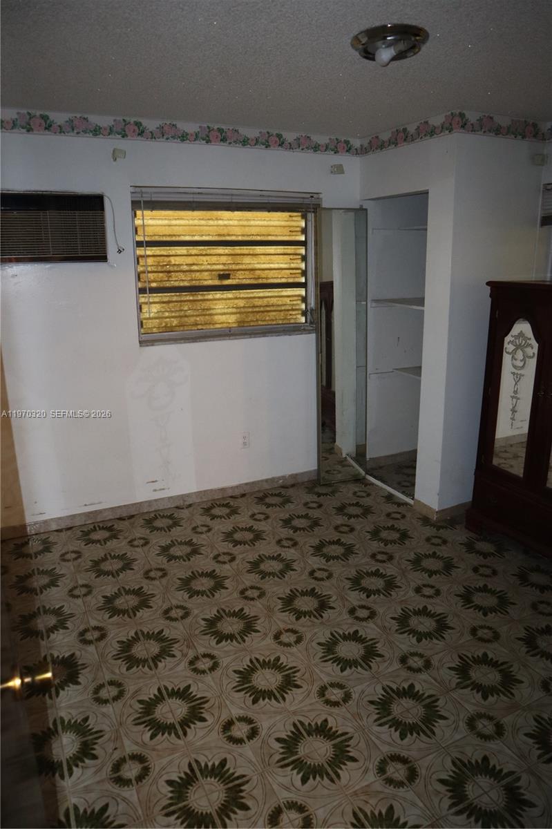 6514 Southwest 107th Place Miami, FL 33173 - Photo 15 of 18 a view of a livingroom with wooden floor