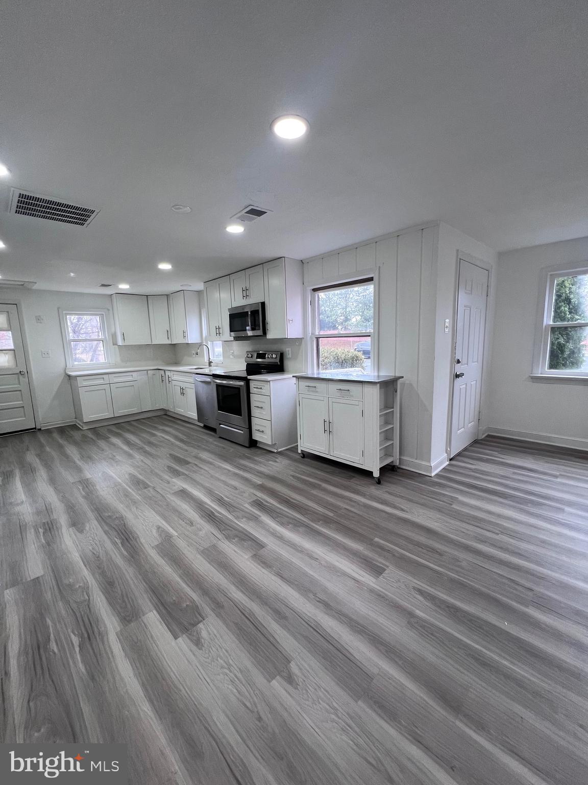 3723 West Ox Road Fairfax, VA 22033 - Photo 17 of 21