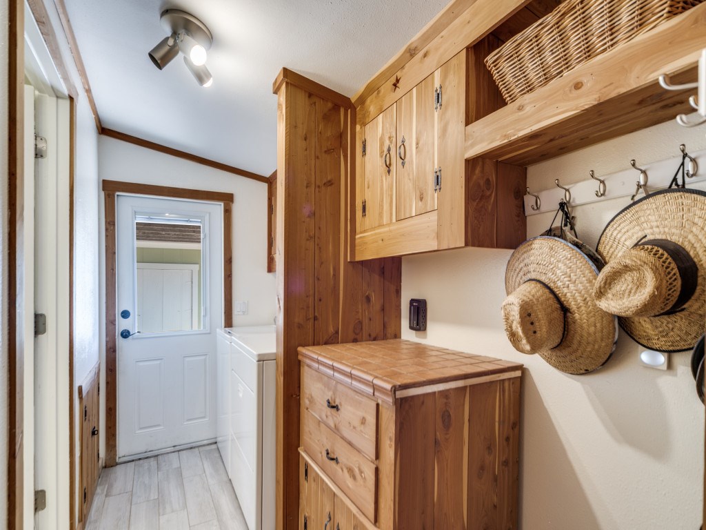 7991 Ranch Road 965 Fredericksburg, TX 78624 - Photo 15 of 49