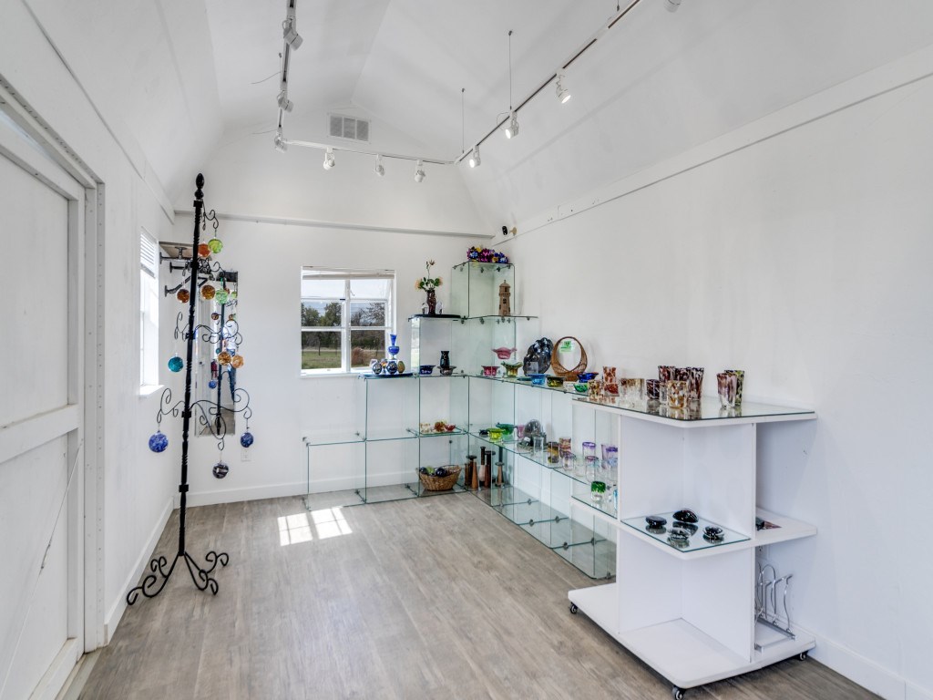 7991 Ranch Road 965 Fredericksburg, TX 78624 - Photo 24 of 49