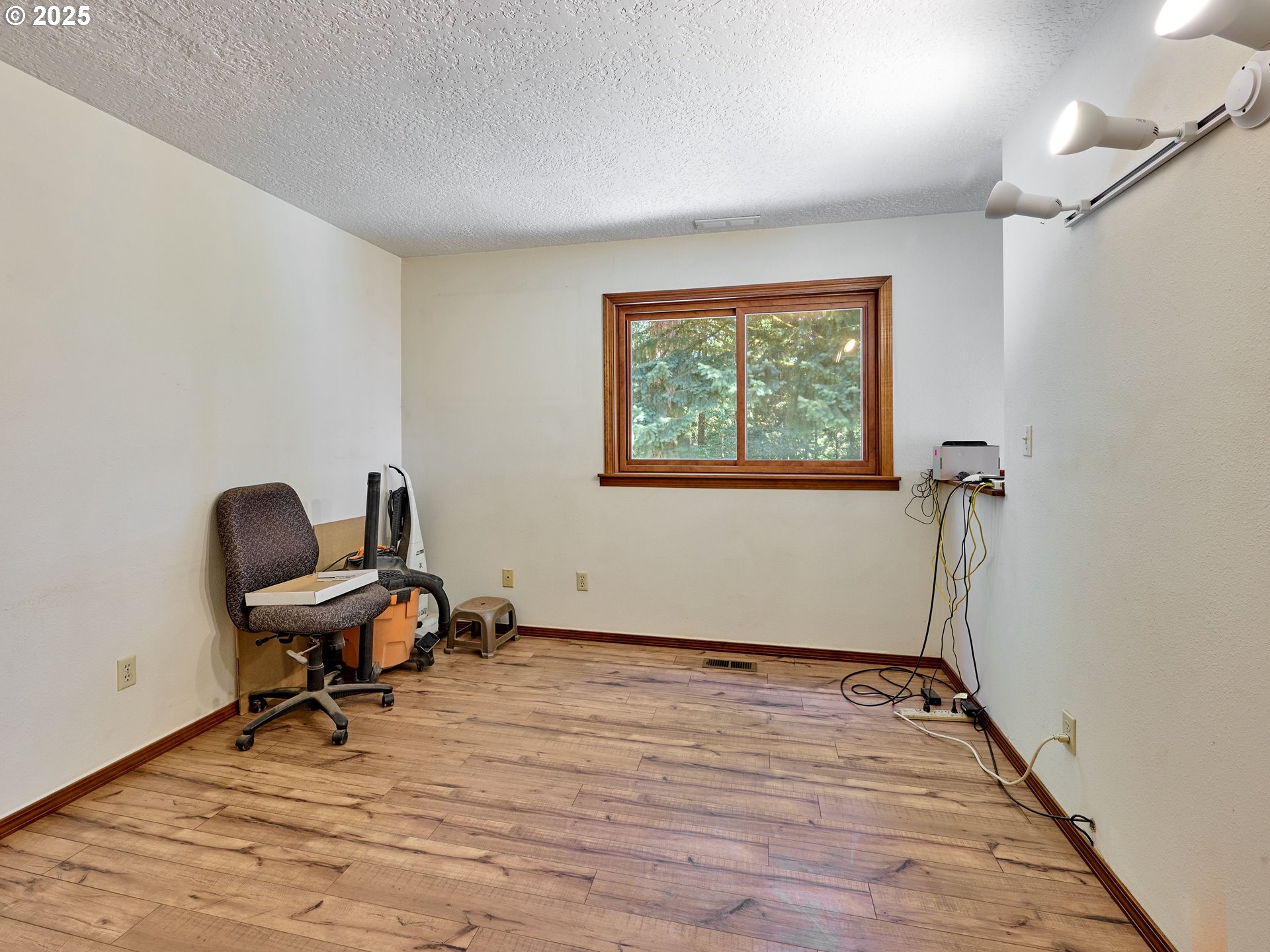 24983 South Beeson Road Beavercreek, OR 97004 - Photo 17 of 47