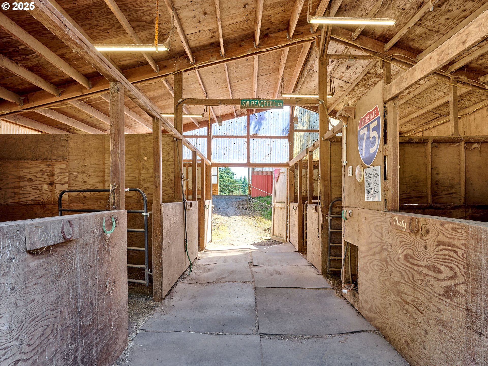 24983 South Beeson Road Beavercreek, OR 97004 - Photo 35 of 47