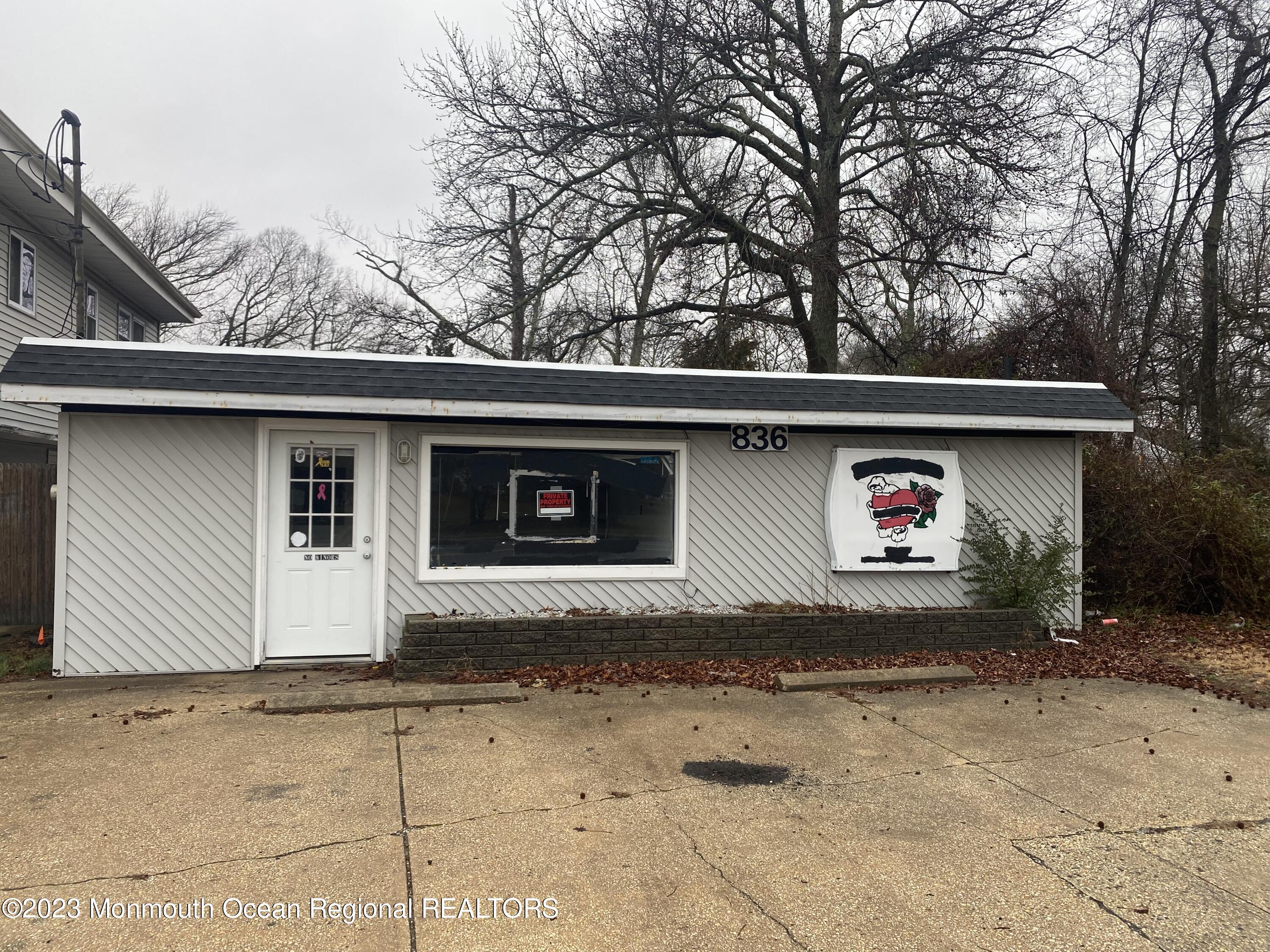 836 Radio Tuckerton, NJ 08087 - Photo 2 of 2 a view of a car garage