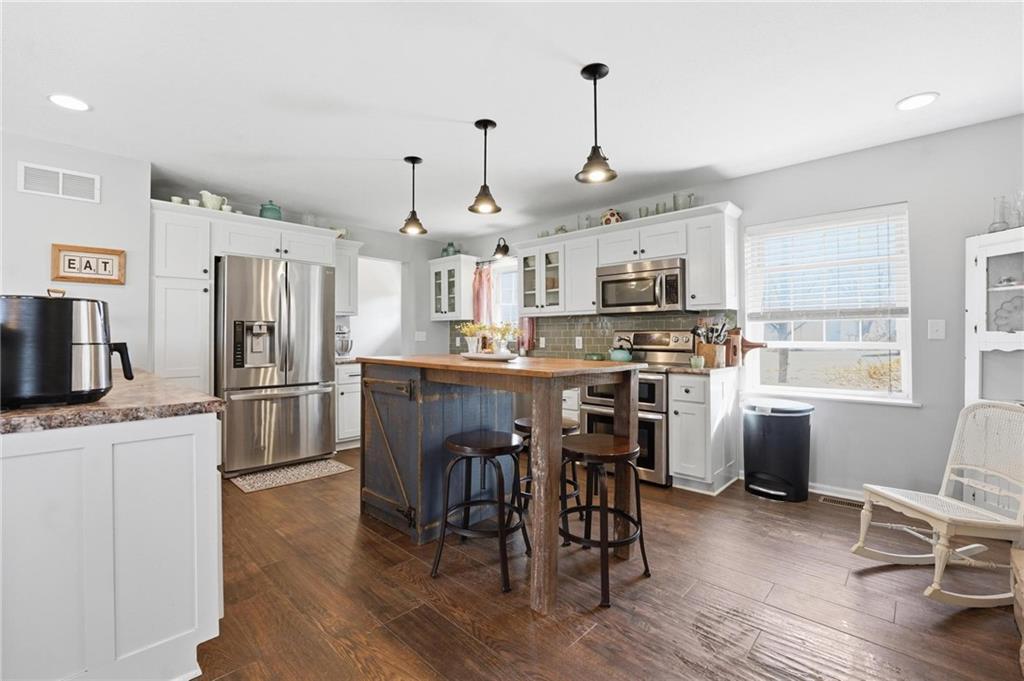 21816 South Hannah Road Harrisonville, MO 64701 - Photo 11 of 49