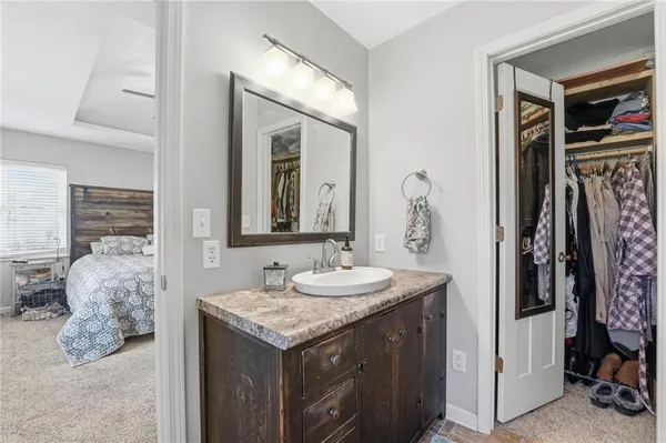 $450,000 | 21816 South Hannah Road, Harrisonville, MO 64701