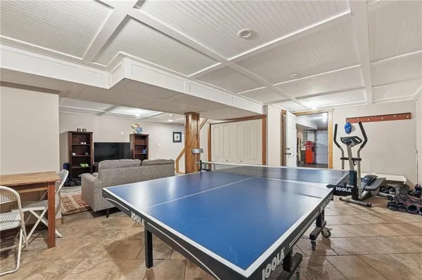 $450,000 | 21816 South Hannah Road, Harrisonville, MO 64701