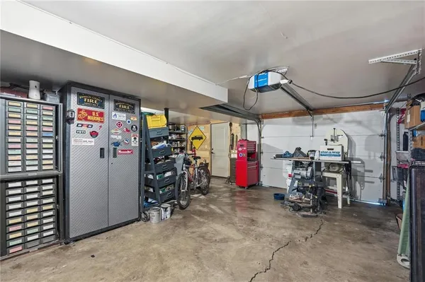 $450,000 | 21816 South Hannah Road, Harrisonville, MO 64701