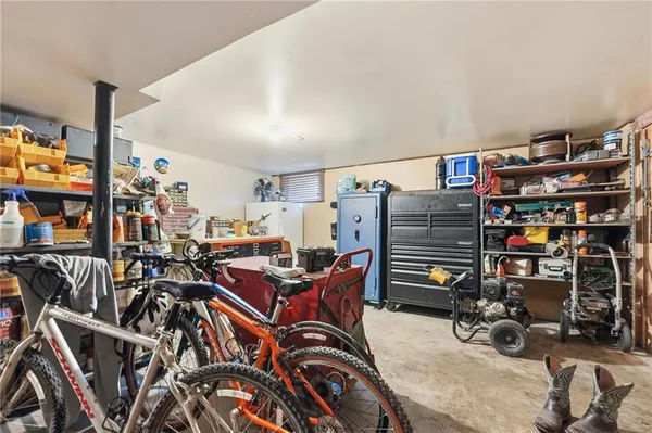 $450,000 | 21816 South Hannah Road, Harrisonville, MO 64701