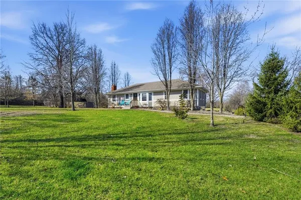 $450,000 | 21816 South Hannah Road, Harrisonville, MO 64701