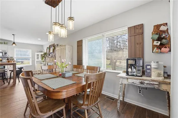 $450,000 | 21816 South Hannah Road, Harrisonville, MO 64701