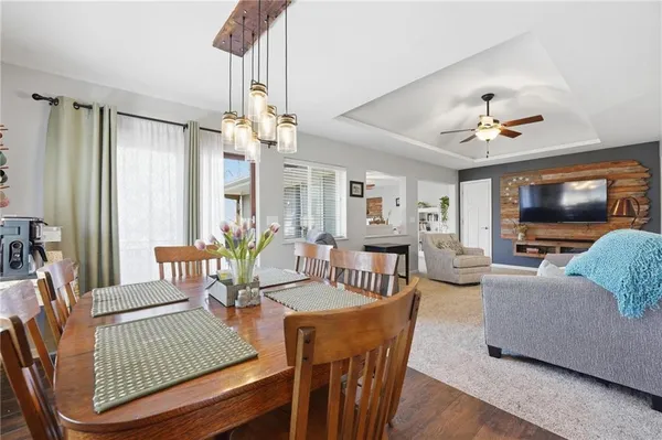 $450,000 | 21816 South Hannah Road, Harrisonville, MO 64701