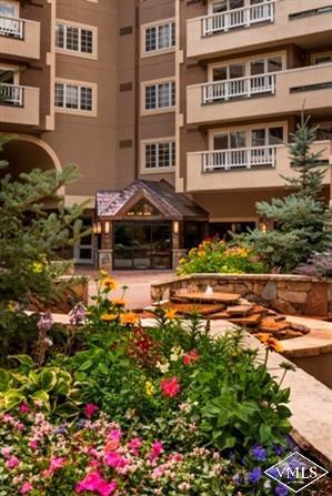 210 Offerson Road, Unit 209 WEEK 11 Beaver Creek, CO 81620 - Photo 16 of 37 a front view of a building with street