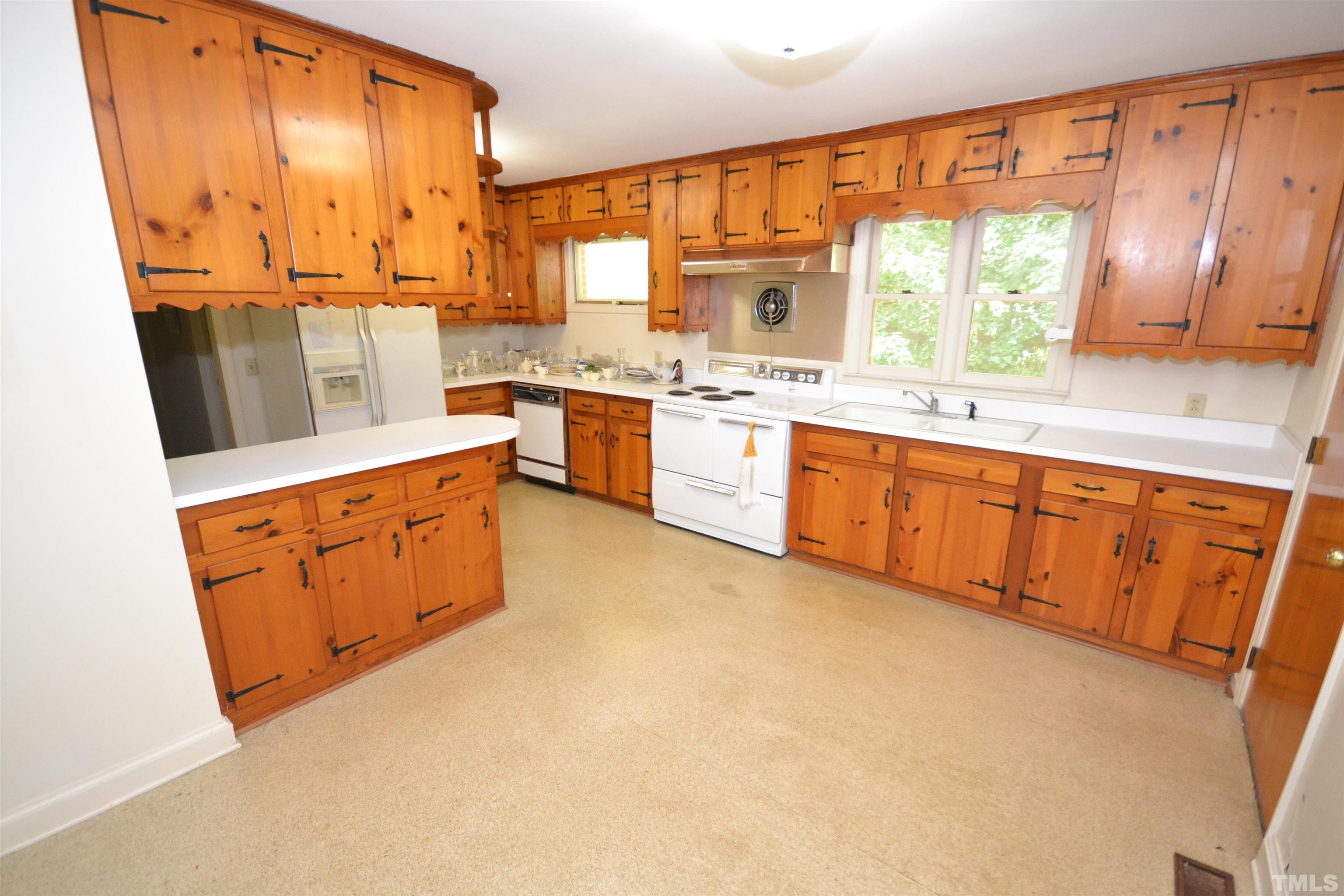 215 South Allen Road Wake Forest, NC 27587 - Photo 7 of 22 Gallery Image 7