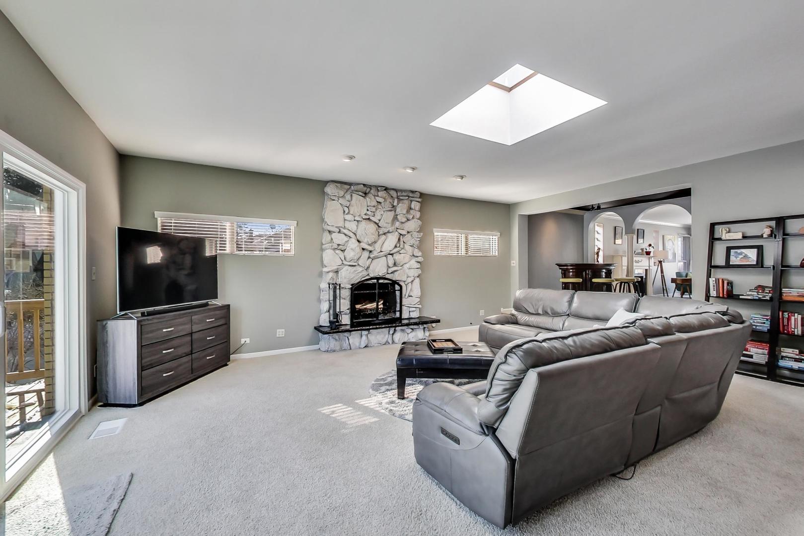 616 Selborne Road Riverside, IL 60546 - Photo 14 of 51
