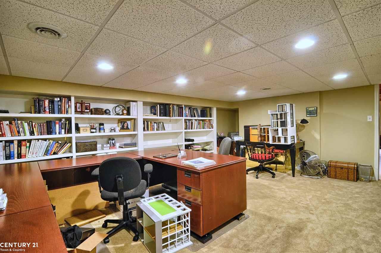 3195 Summit Ridge Drive Rochester Hills, MI 48306 - Photo 32 of 40