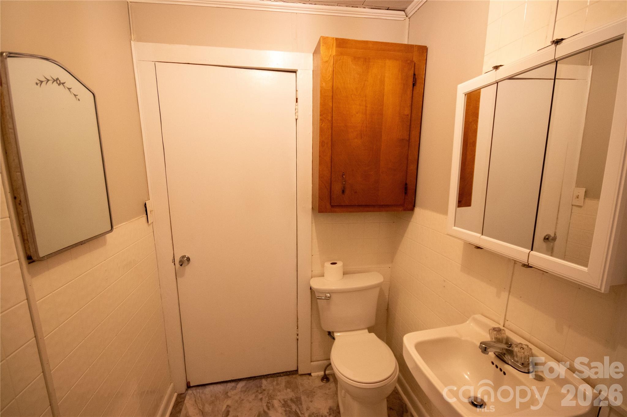 231 Cedar Valley Road Hudson, NC 28638 - Photo 15 of 33 a bathroom with a toilet a sink and shower