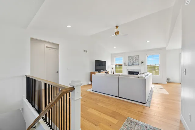 $489,000 | 1511 Lincoln Pk Drive, Bloomington, IL 61705