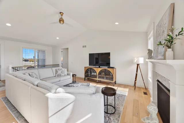 $489,000 | 1511 Lincoln Pk Drive, Bloomington, IL 61705