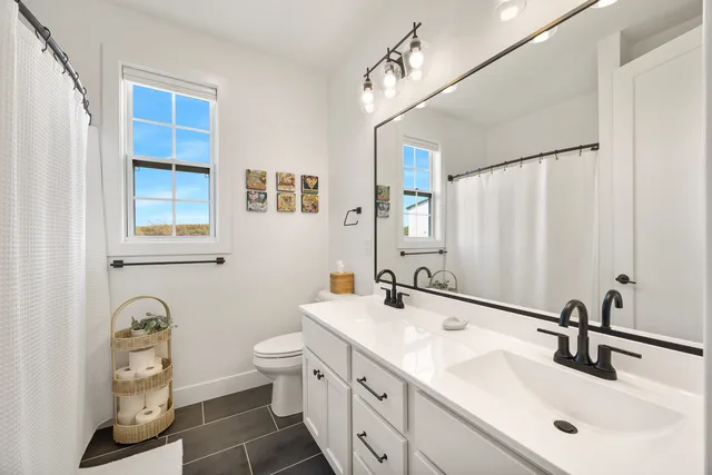 $489,000 | 1511 Lincoln Pk Drive, Bloomington, IL 61705