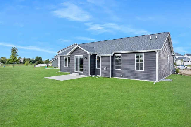 $489,000 | 1511 Lincoln Pk Drive, Bloomington, IL 61705