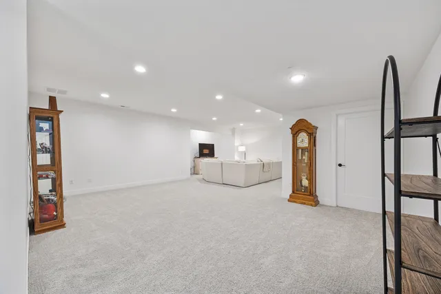 $489,000 | 1511 Lincoln Pk Drive, Bloomington, IL 61705