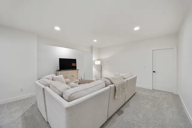 $489,000 | 1511 Lincoln Pk Drive, Bloomington, IL 61705