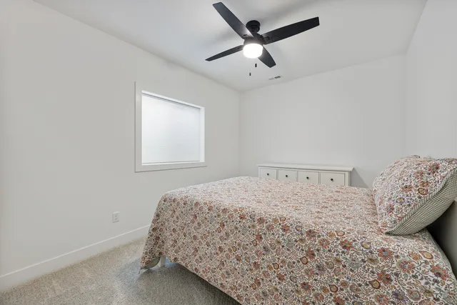 $489,000 | 1511 Lincoln Pk Drive, Bloomington, IL 61705