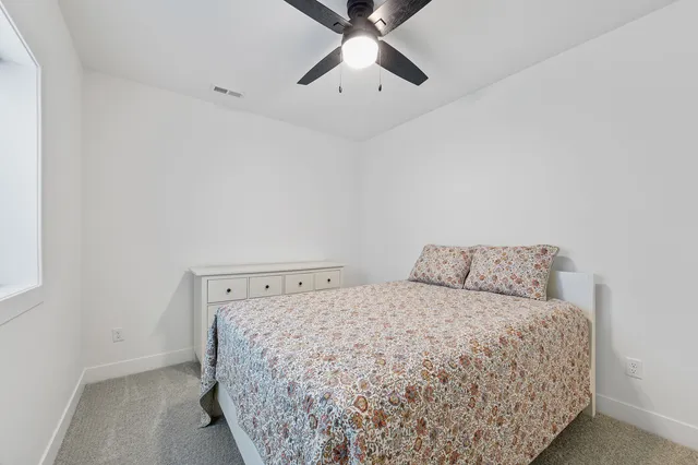 $489,000 | 1511 Lincoln Pk Drive, Bloomington, IL 61705