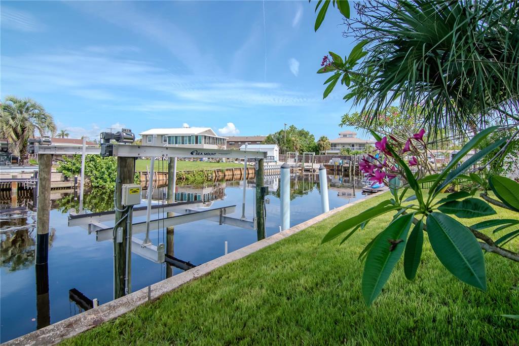106 Steven Street Ruskin, FL 33570 - Photo 7 of 38