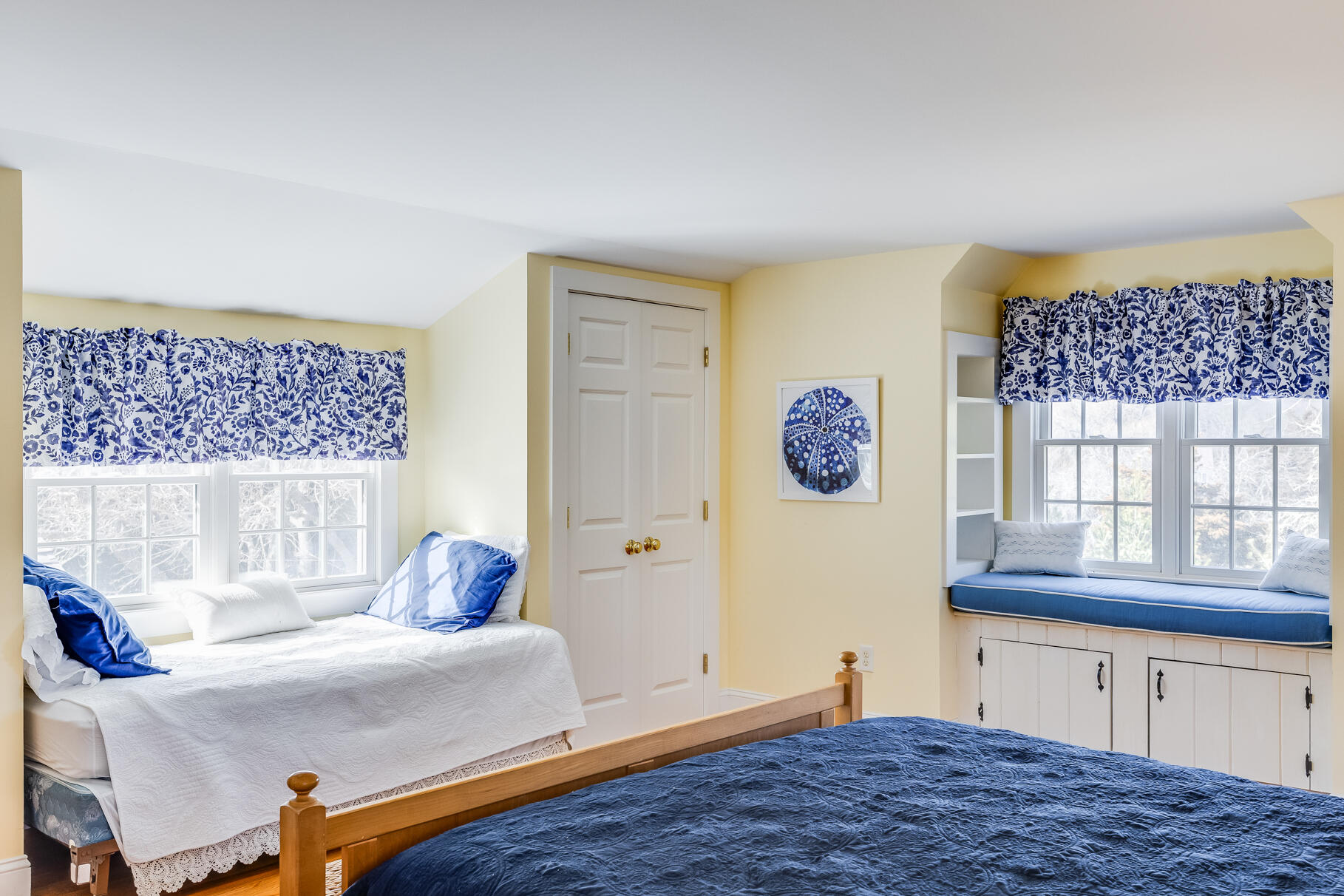 30 Beach Road Orleans, MA 02653 - Photo 50 of 76 a bedroom with a bed and a window