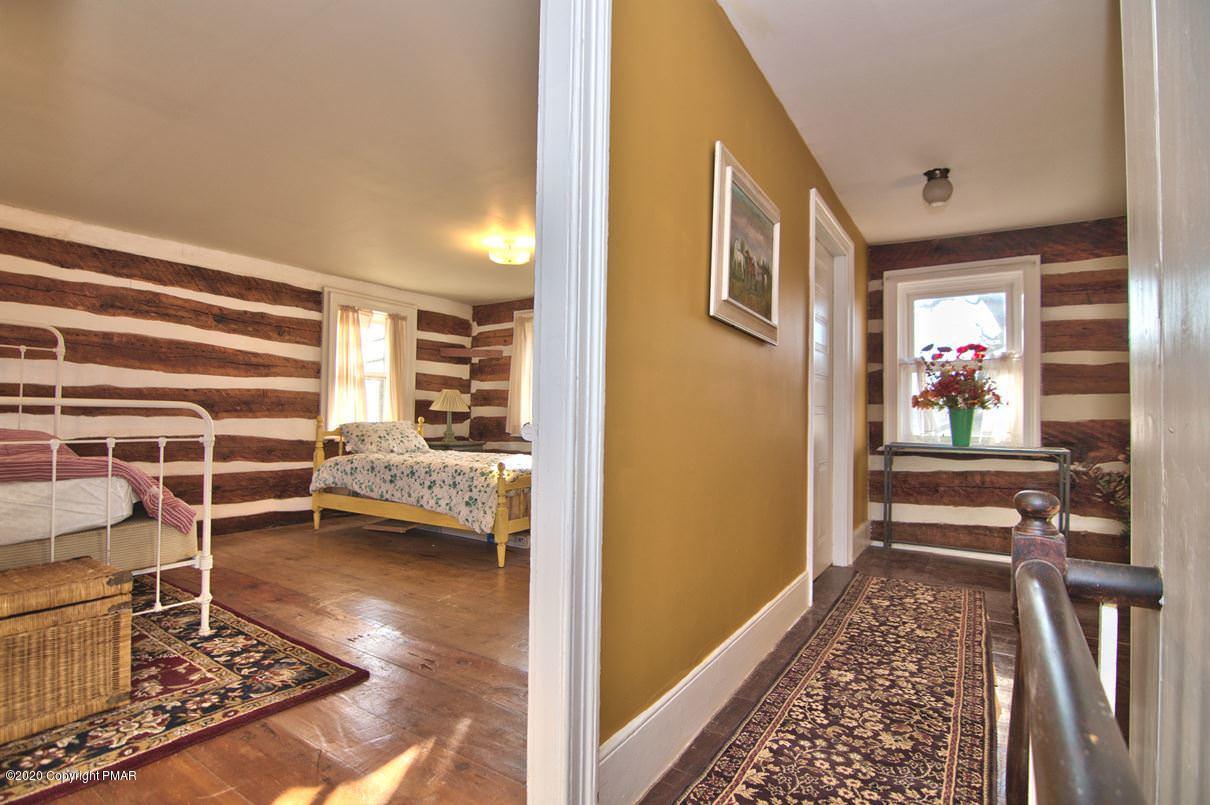 526 Weir Mountain Road Gilbert, PA 18331 - Photo 42 of 127 Photo 042