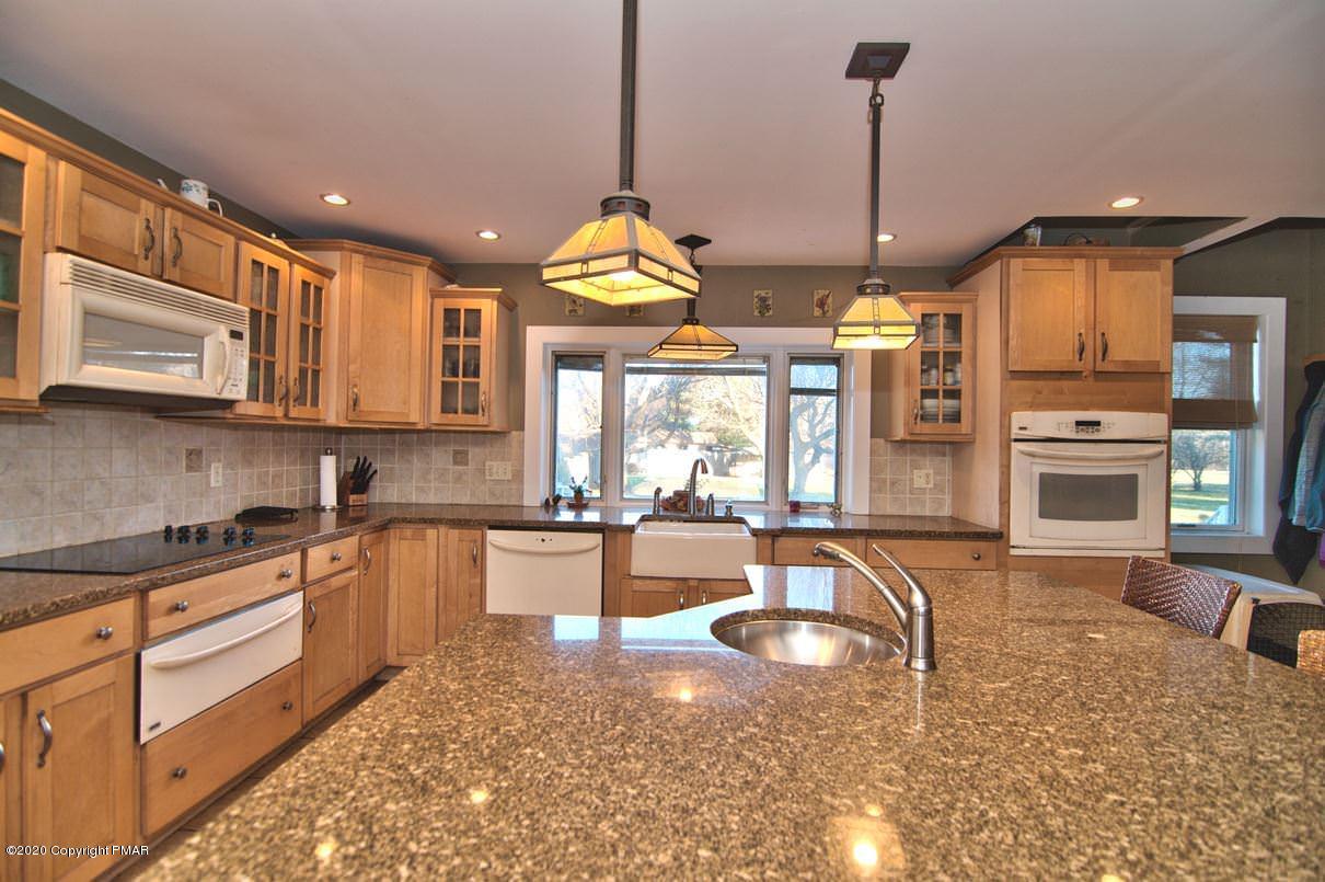 526 Weir Mountain Road Gilbert, PA 18331 - Photo 9 of 127 Photo 009