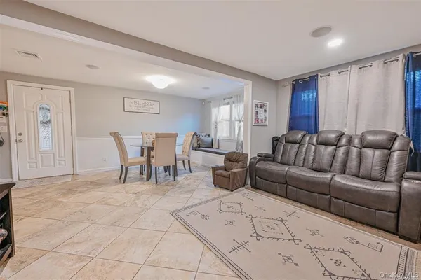 $579,000 | 45 Jervis Avenue, Copiague, NY 11726