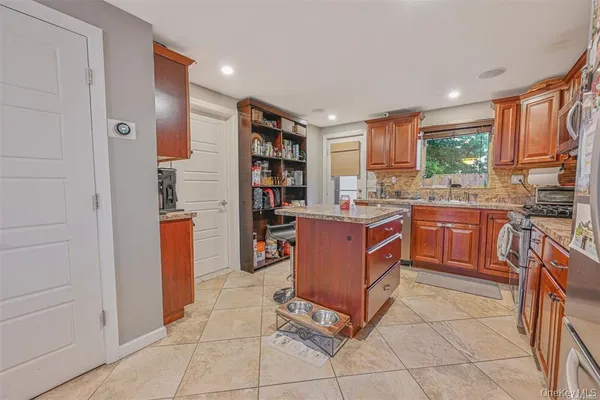 $579,000 | 45 Jervis Avenue, Copiague, NY 11726