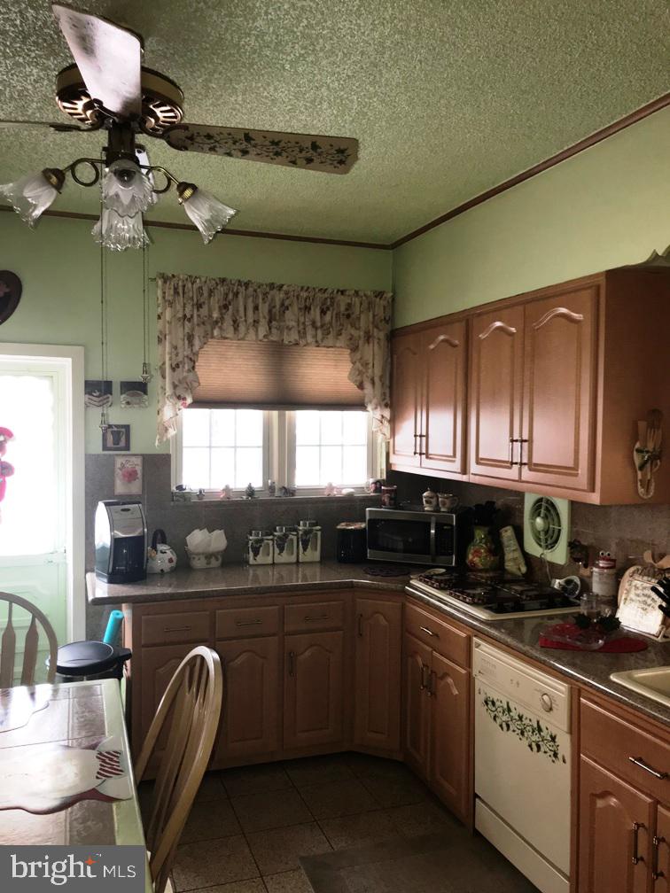 2408 South Chadwick Street Philadelphia, PA 19145 - Photo 10 of 14 Gallery Image 10