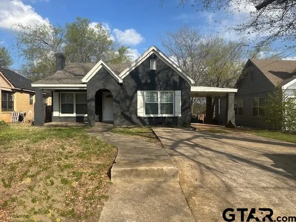 $1,200 | 1216 South Glenwood Boulevard, Tyler, TX 75701