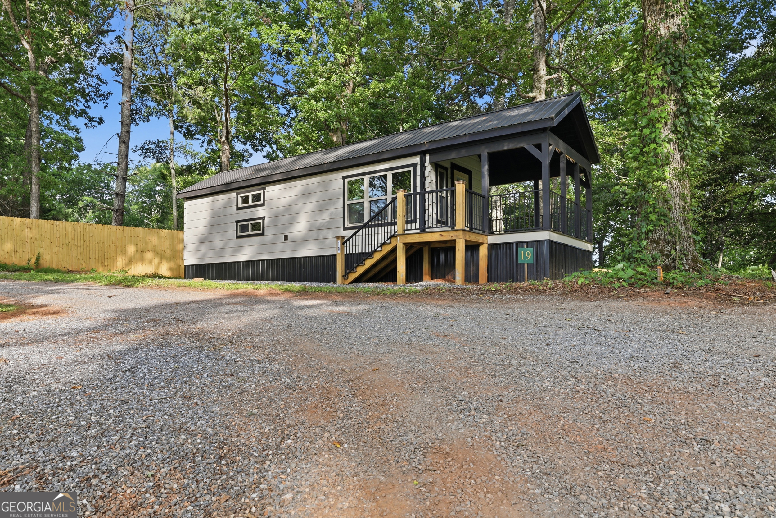 527 Saunders Road, Unit 19 Franklin, NC 28734 - Photo 2 of 20