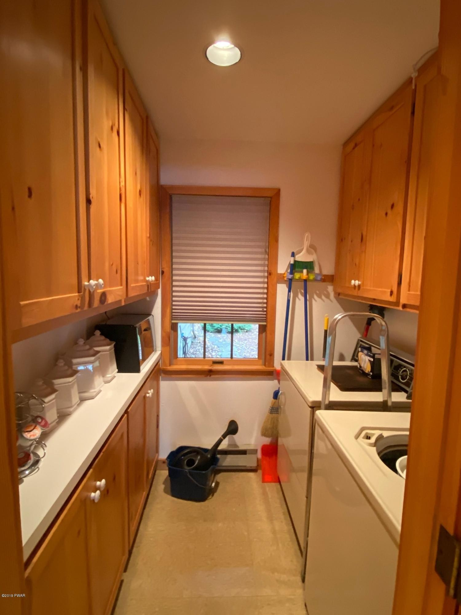 30 Ledge Road Lakeville, PA 18438 - Photo 19 of 45 14-Laundry